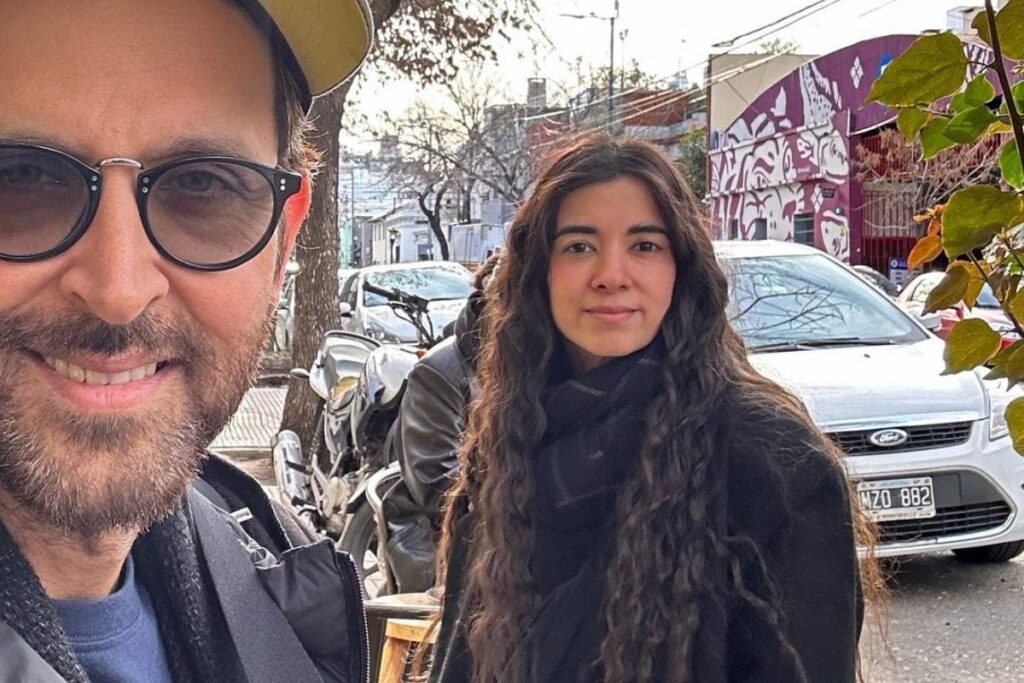 Hrithik Roshan Shares New Photo From His Romantic Holiday With His 'Winter Girl' Saba Azad