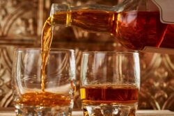 5 Single Malt Whiskies And The Best Food To Pair With Them This Monsoon