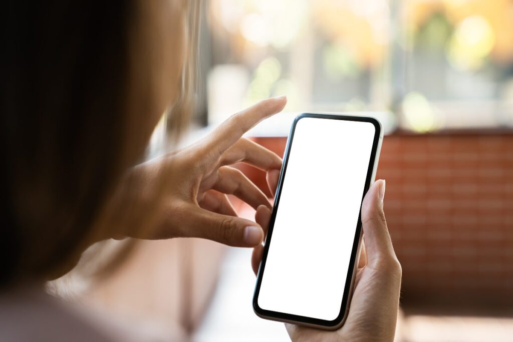 Delhi Teacher Falls Out of Rickshaw Amid Mobile Snatching Bid in Saket