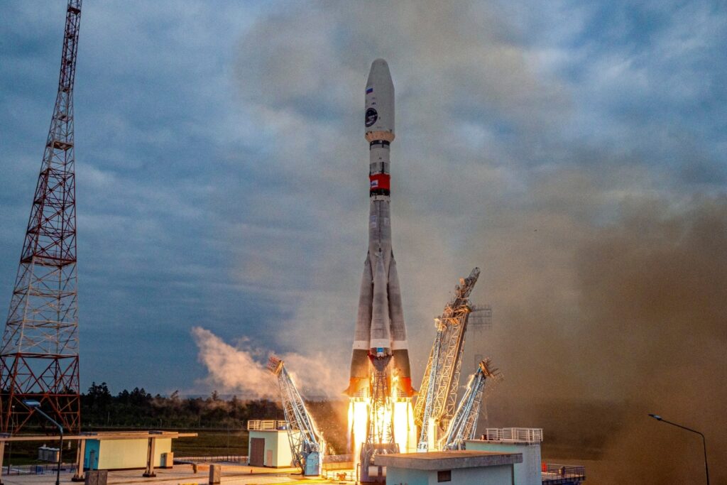 Russia's Luna-25 Faces 'Emergency Situation' During Pre-moon Landing Manoeuvre