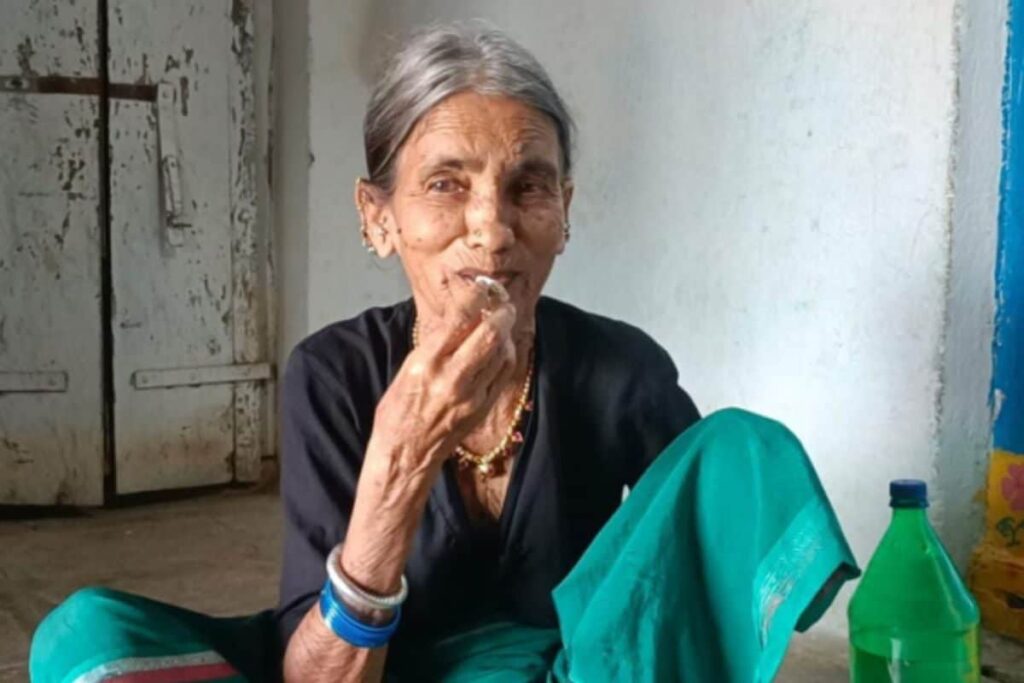 Telangana: Elderly Woman Claims to Have Survived on Diet of Chalk and Water For Past 15 Years, Doctors Call it 'Very Rare'