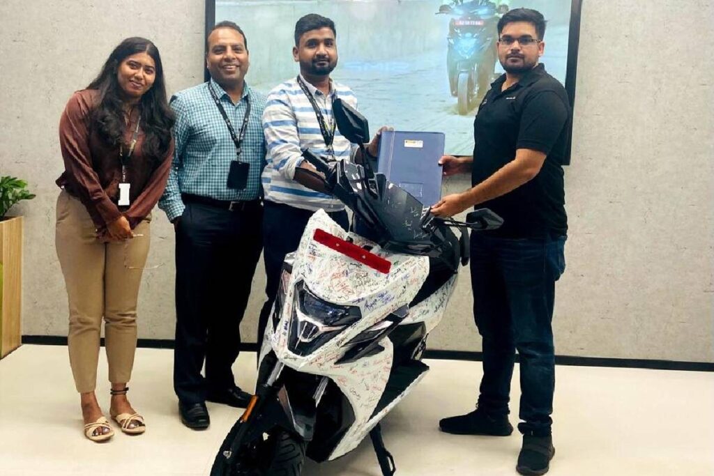 Simple Energy Partners with ReadyAssist to Redefine EV Assistance