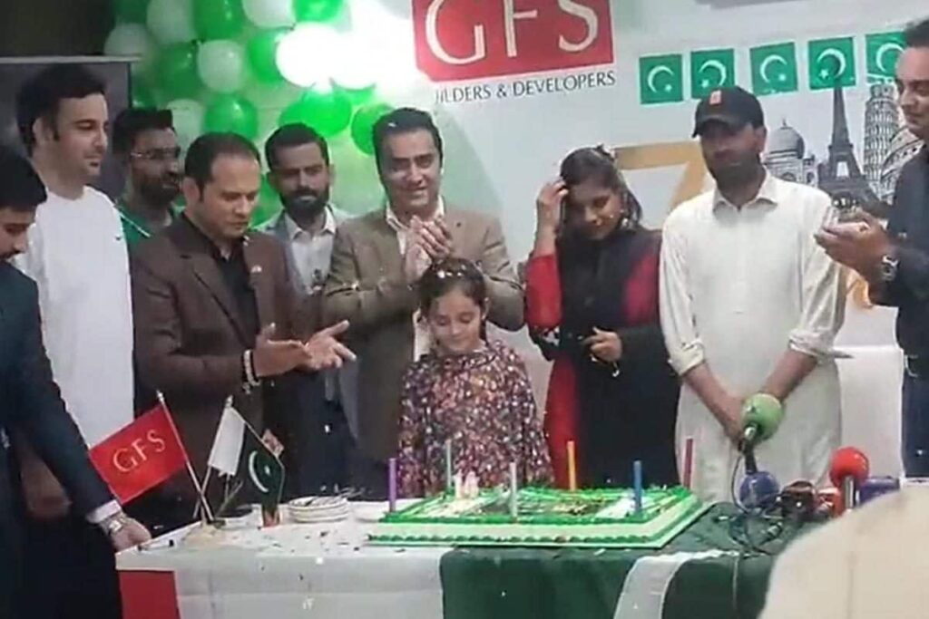 India’s Anju Celebrates Pakistan’s Independence Day By Cutting Cake, Video Goes Viral