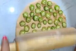 This Bhindi Paratha Recipe Is An Experiment No One Needs