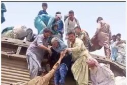 Pakistan: 5 Bogies of Train Derail Near Nawabshah, At Least 15 Dead