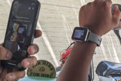Peak Bengaluru Moment: Auto Driver Shows His Smartwatch for QR Code, Passenger Scans