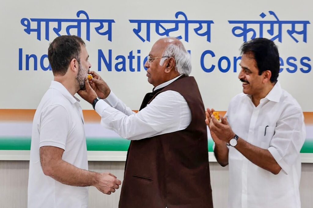 Cong Terms PM's I-Day Speech 'Crass', Filled with Lies; AAP Says It's His 'Farewell' Address from Red Fort