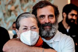 Sonia Gandhi Arrives in Srinagar for Personal Visit, to Join Son Rahul