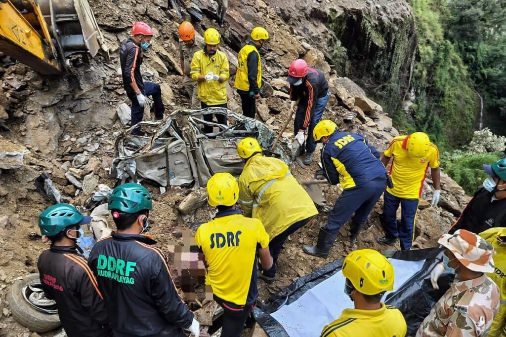 Monsoon Fury: Heavy Rains Alert Issued for HP, U'khand; 5 Dead in Rudraprayag Landslide | Updates
