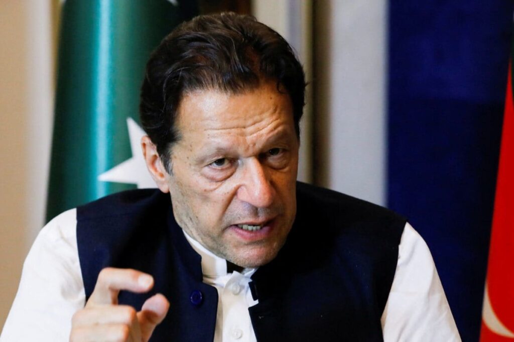 Imran Khan Spokesman Says Jailed Ex-Pak PM in ‘Good Spirits’