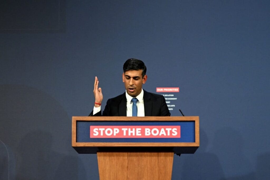 UK: Sunak Government Announces Tech Partnership to Curb Migrant Arrivals
