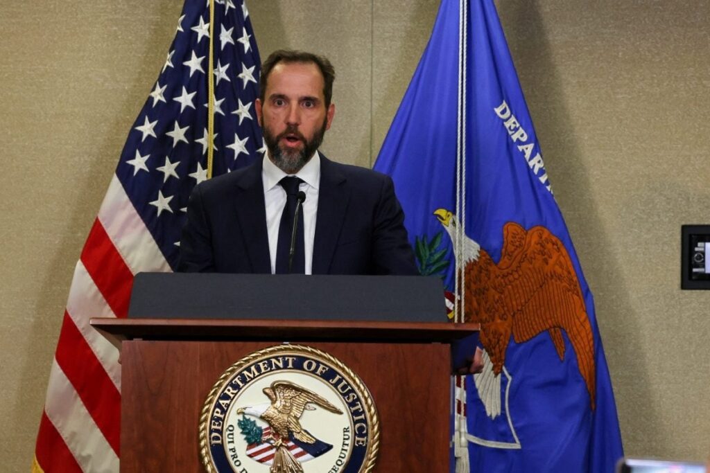 Jack Smith: Trump Probe Prosecutor Seasoned Lawyer Who Led Corruption, War Crime Cases