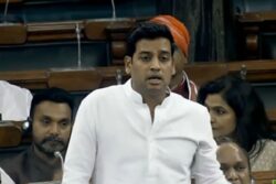WATCH | Shiv Sena MP Recites Hanuman Chalisa in Lok Sabha, Slams Uddhav Sena Over Alliance With Cong