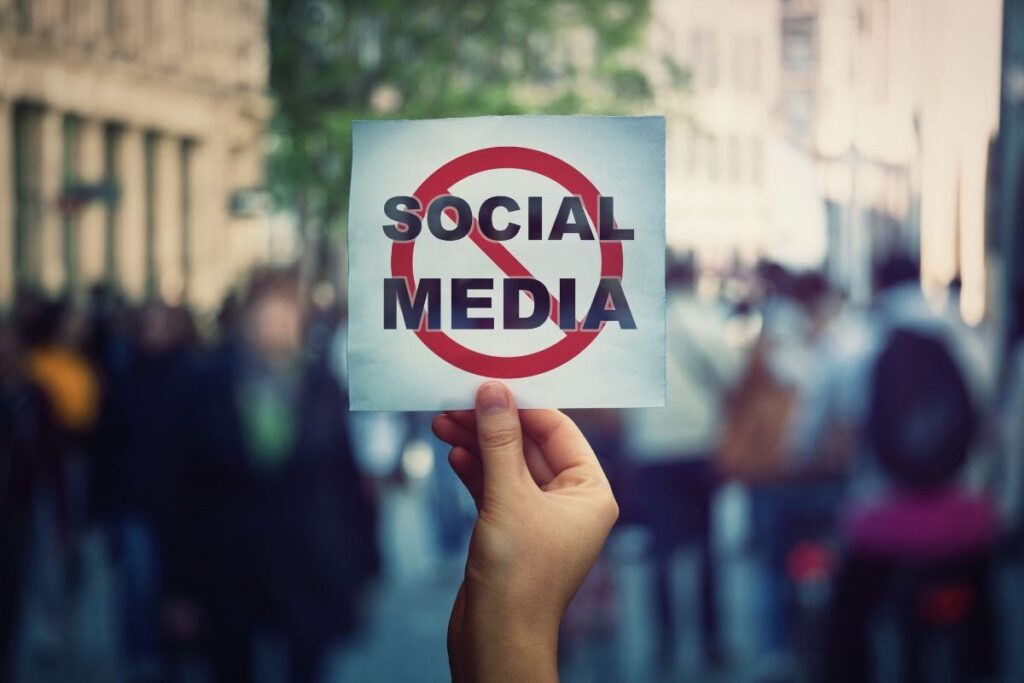 'Don't Add Friends, Upload Photos in Uniform or Make Reels': Amid 'Honey Trap' Fear, Warning Issued to Forces