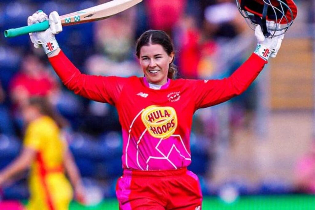 Welsh Fire Skipper Tammy Beaumont Becomes First Woman to Hit Century in The Hundred - WATCH