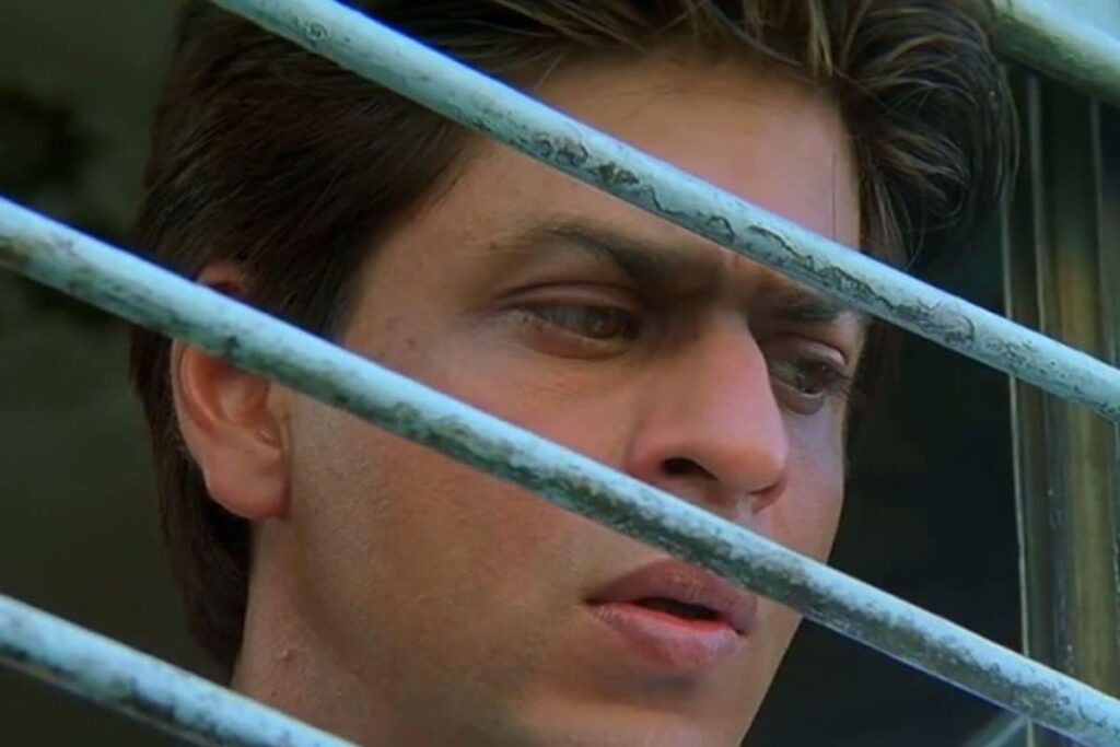 Did You Know SRK's 'Swades' Wasn't a Hit When Released in 2004? Viral Trend Reveals Intriguing Fact