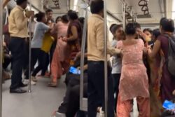 Delhi Metro: Women Clash, Pull Each Other's Hair in Dispute Over Seats in Viral Video