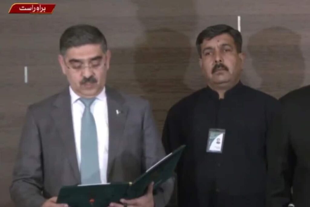 Anwaar-ul-Haq Kakar Sworn in as Pakistan’s Interim Prime Minister