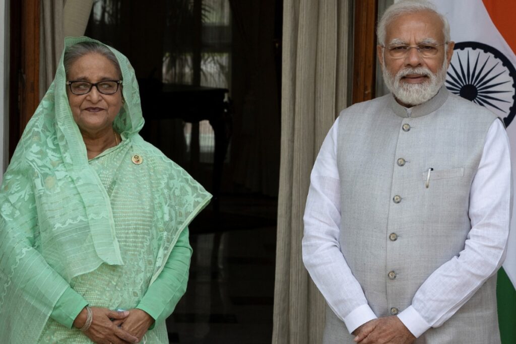 PM Modi & Bangladesh Counterpart Sheikh Hasina Exchange Pleasantries at BRICS Summit Dinner