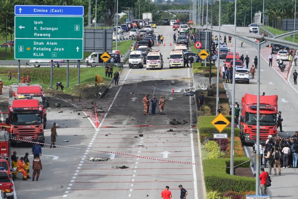 Malaysian Plane Crash: US Aviation Experts Arrive to Help Probe Fatal Explosion