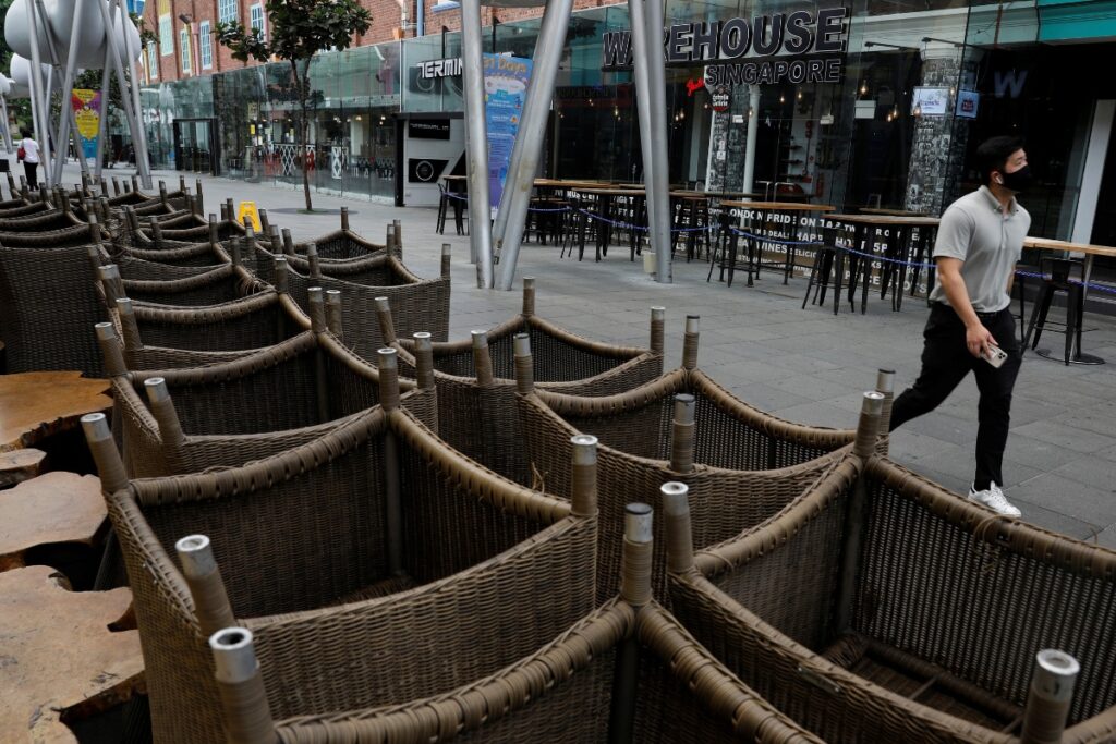 Singapore Restaurants Allowed to Hire Cooks from India to Ease Manpower Shortage