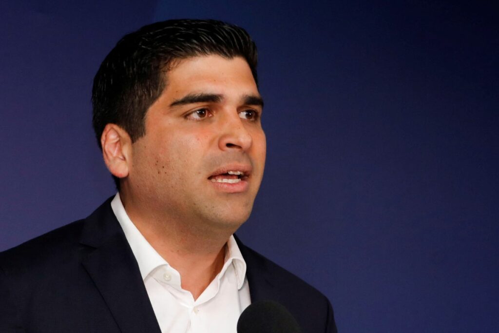 Ecuador: Shoot-Out Occurs Near Presidential Candidate Sonnenholzner Day Before Vote