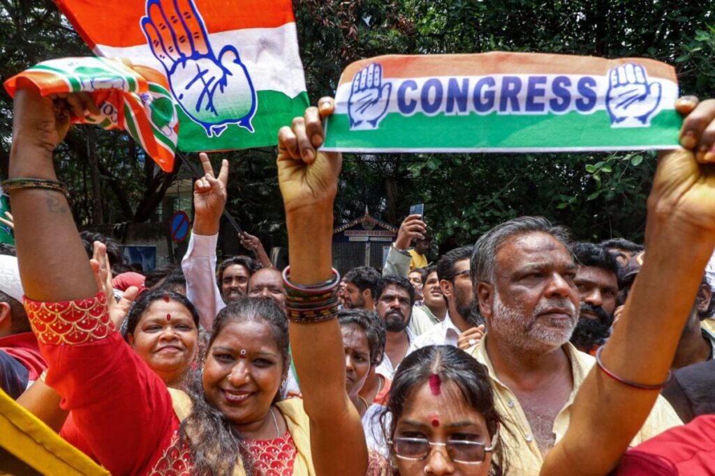 Mumbai: Five Cong Workers Held for Throwing Ink at BMC Official During Protest Against Corruption