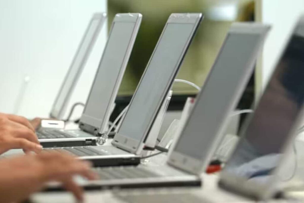 Centre Imposes Import Restrictions on Laptops, Tablets, PCs