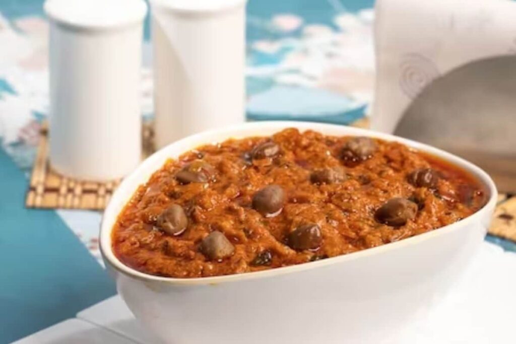 Try This Delicious And Healthy Black Chickpea Curry For Lunch, Recipe Inside