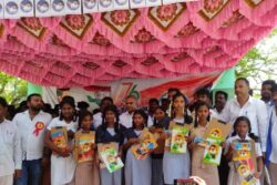 In Vikravandi, Vijay's Makkal Iyakkam Celebrates Independence Day With Assistance To 250 Students