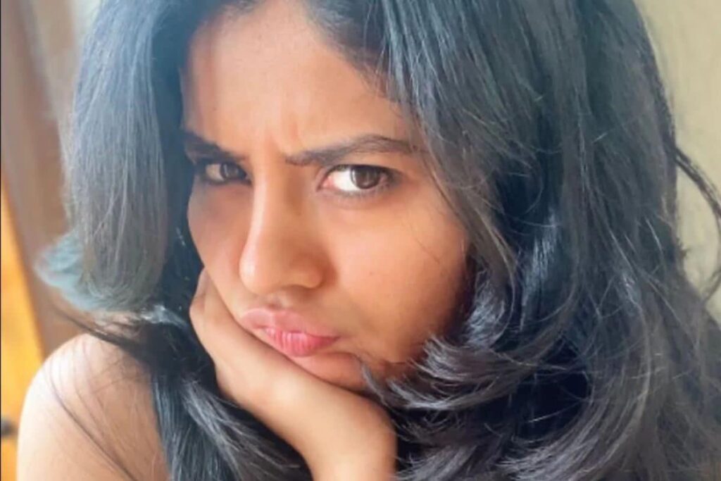 Actress Megha Shetty's Morning Selfies In White Sleeveless Top Viral