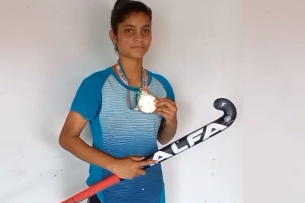 Bike Mechanic's Daughter Wins Madhya Pradesh's 1st Gold Medal In Junior Hockey Championship
