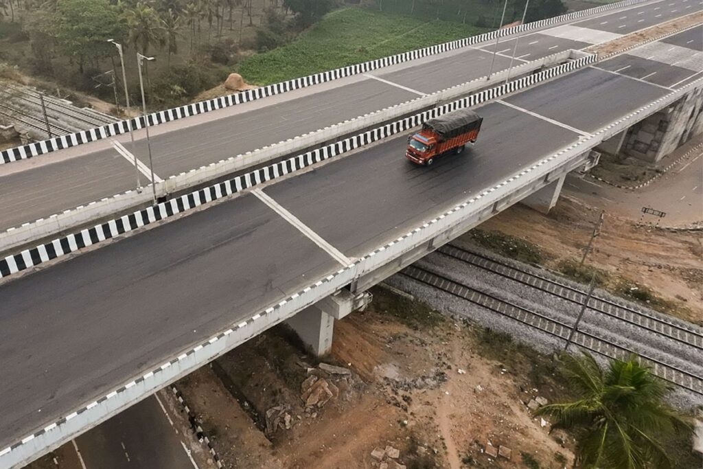 Bengaluru-Mysuru Expressway: Two- & Three-Wheelers Can Use Service Lane for Free, says MoRTH