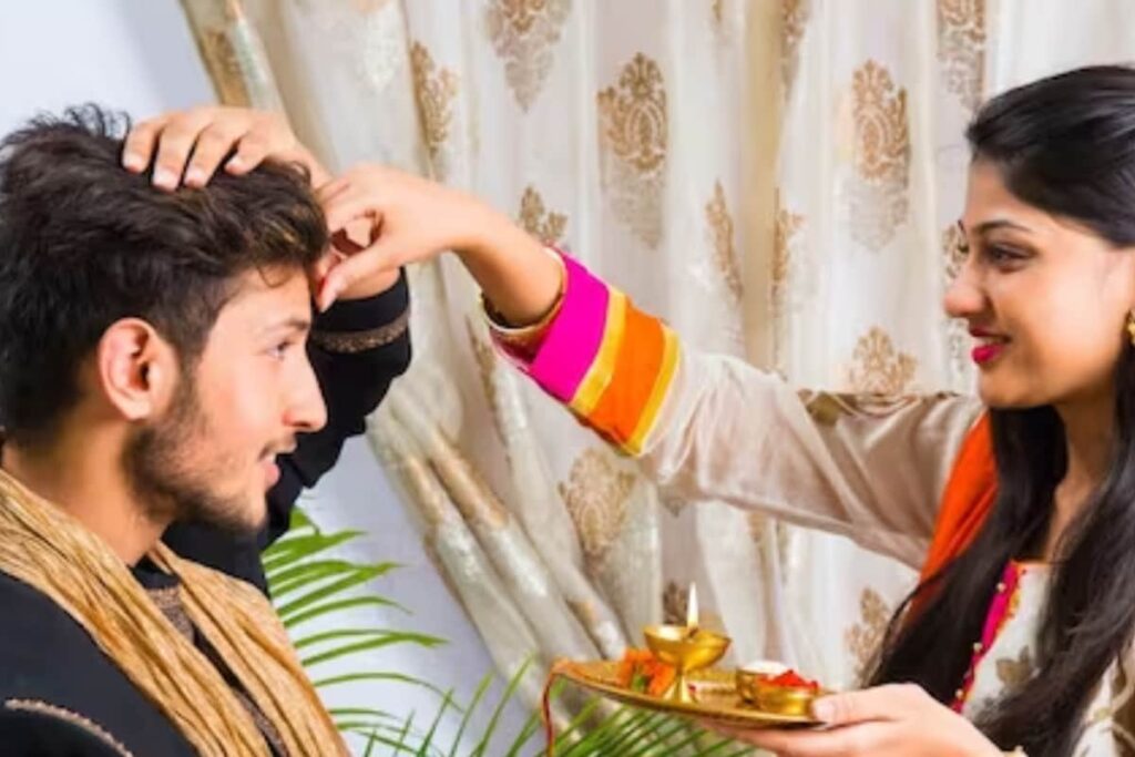 Raksha Bandhan 2023: Convey Love To Your Siblings With These Heartfelt Messages