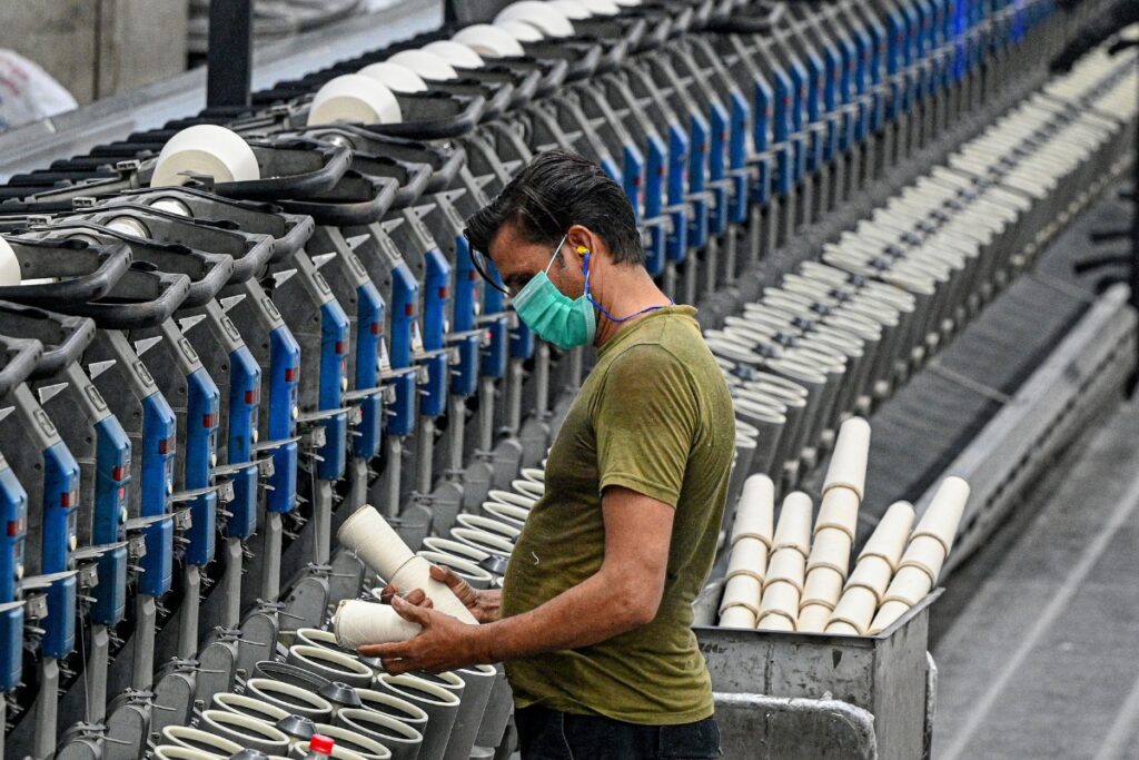 Pakistan's Textile Crisis: Economic Woes Leave Industry in Tatters