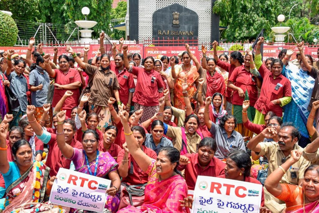 TSRTC Merger Bill: After Bus Transport Workers Strike, Telangana Guv Asks them to Seek Clarification from Govt