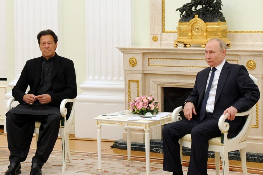 US Publication Claims to Possess Copy of Controversial Pakistani Govt 'Cipher', Unveiling its Contents