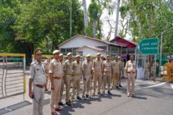 Muslim Boy Thrashed by Group After Being Caught with 'Kidnapped' Teenage Girl at Mumbai Railway Station