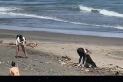 Viral: Influencer Picks Up Beach Trash, Gets Herself Clicked And Dumps It Again