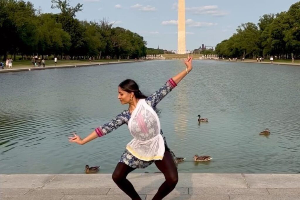 Watch: Woman's Bharatanatyam Dance In Front Of Washington Monument Is Unmissable