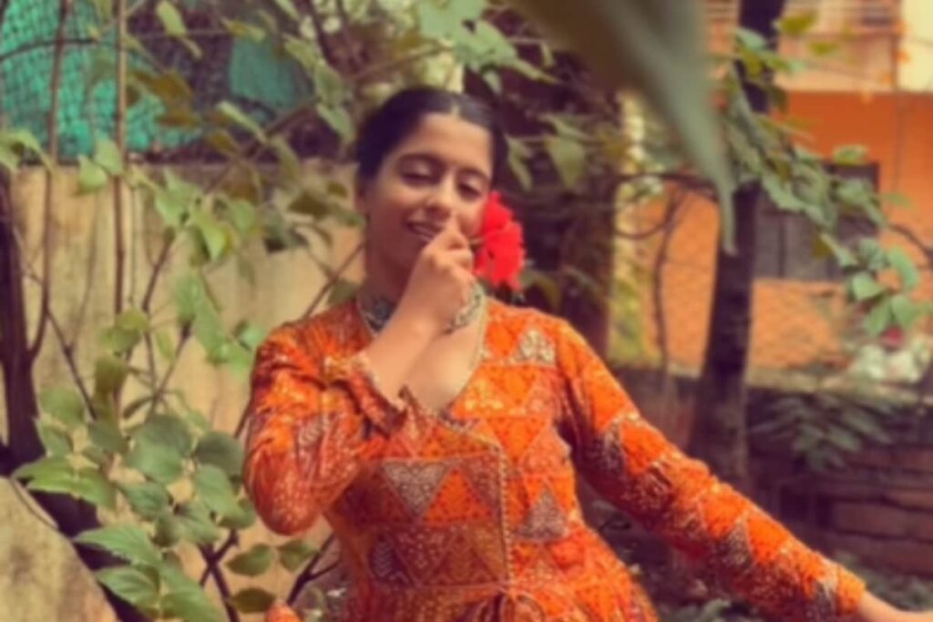 Watch: Woman's Kathak Performance On Mohe Rang Do Laal Is Simply Beautiful
