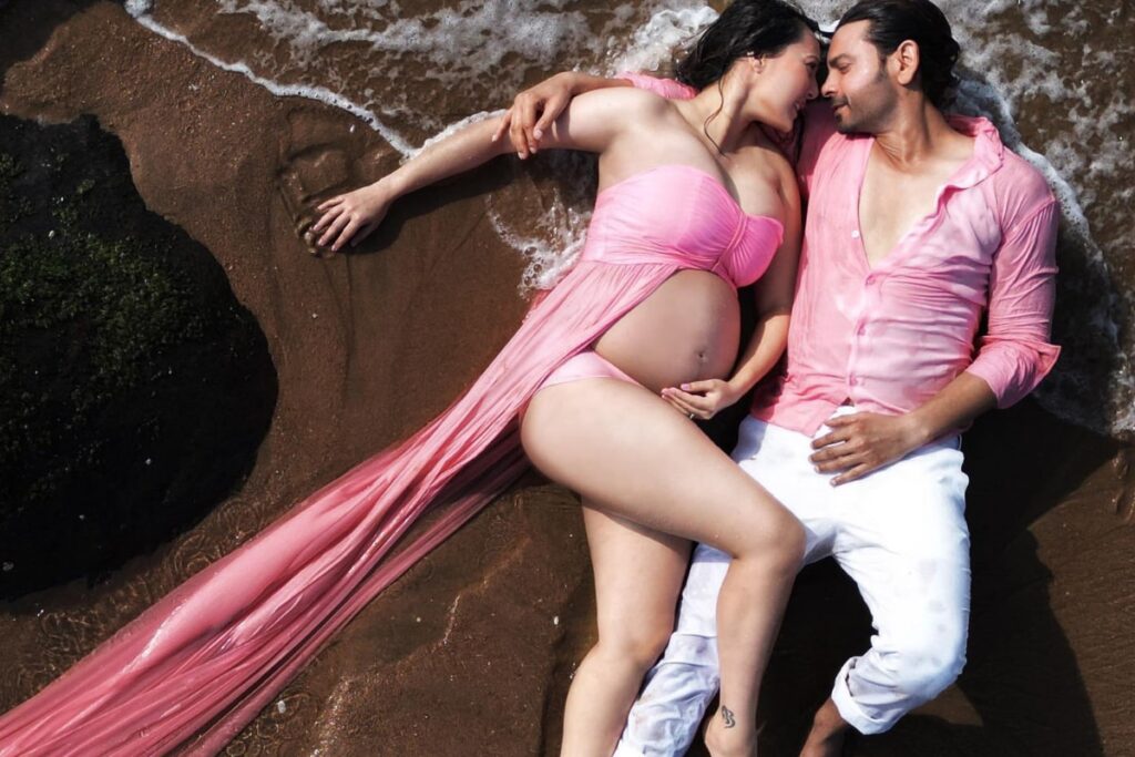 Rochelle Rao Looks Nothing Less Than A Dream In Her 'Barbie And Ken' Inspired Maternity Photoshoot