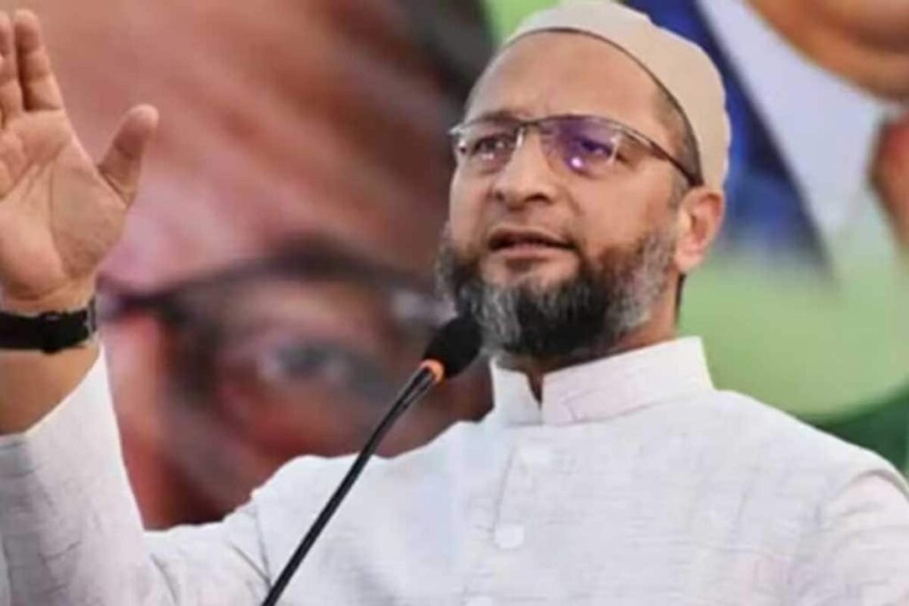 Owaisi Calls Sharad Pawar Sharing Stage with PM Modi 'Hypocrisy'; NCP Says He is Politically Unaware