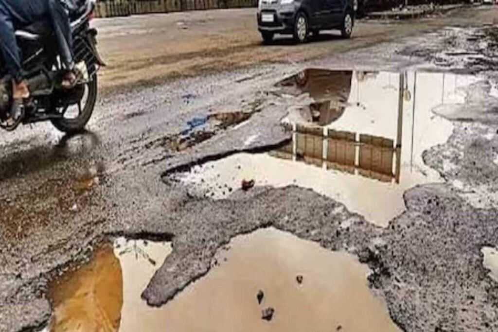 Fill All Potholes on Mumbai Roads by This Weekend: Minister Lodha’s Ultimatum to BMC After Complaints