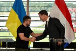 Zelensky Hails 'Historic' Decision to Hand F-16 Fighter Jets to Ukraine