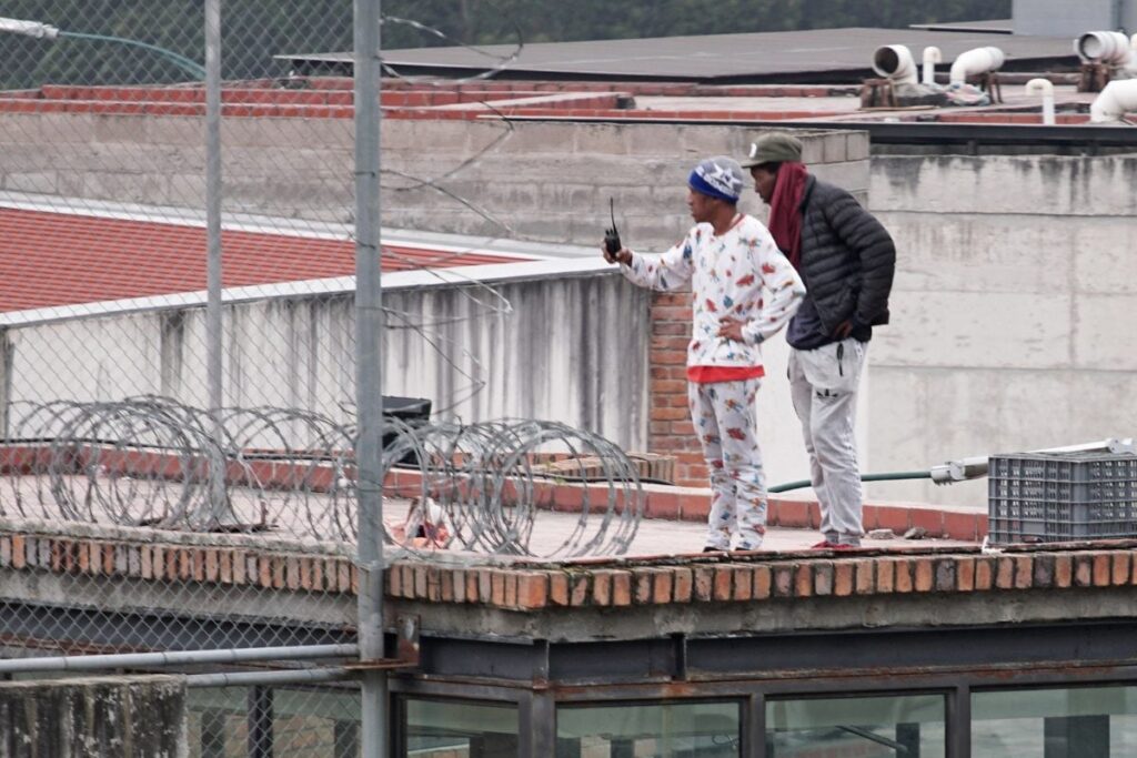 Prisoners in Ecuador Release 57 Guards, Cops who Were Held Hostage