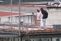 Prisoners in Ecuador Release 57 Guards, Cops who Were Held Hostage