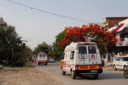 Patient on Way to Hospital Dies as Van Gets Stuck in Mud
