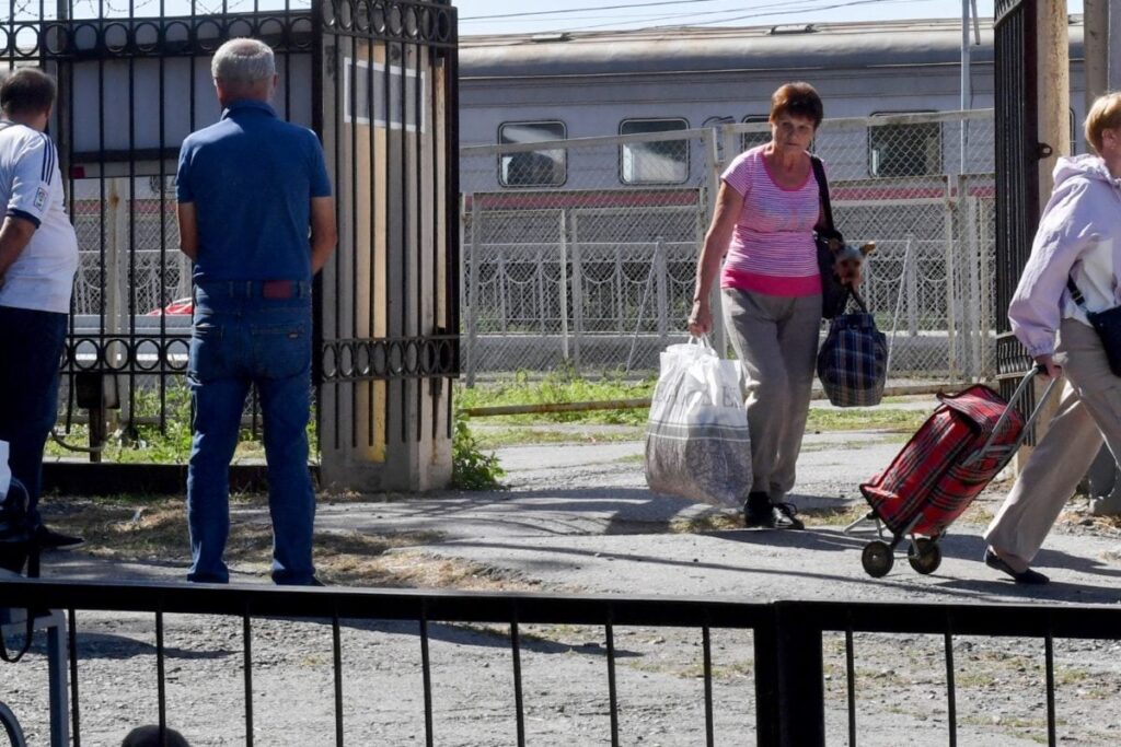 ‘We’ve Become Russians’: Border Between Russia, Ukraine Non-Existent in Kremlin-Held Areas