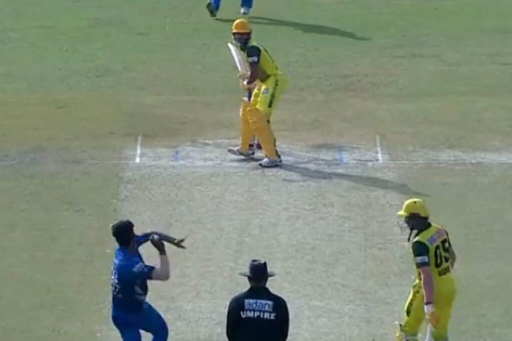 Watch: Bhuvneshwar Kumar Shows His Batting Prowess, Blasts Two Sixes During UP T20 League